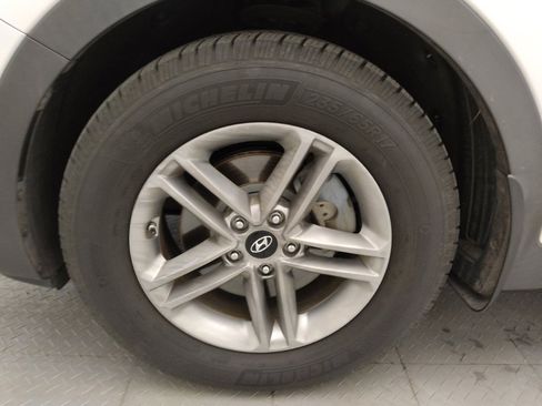 Used 2018 Hyundai Santa Fe Sport w/ 2.4L Value Package 02 image 31