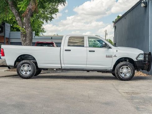 Used 2018 RAM 2500 Tradesman w/ Chrome Appearance Group AWD/4WD image 7