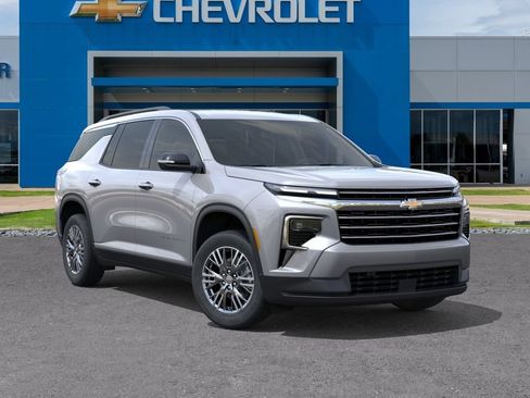 New 2026 Chevrolet Traverse LT w/ Driver Confidence Package FWD image 7