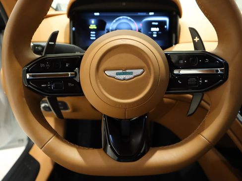 Used 2024 Aston Martin DB12 Coupe RWD image 24