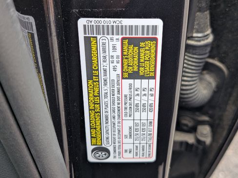 Used 2024 Volkswagen Atlas Cross Sport SE image 39