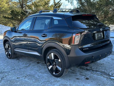 New 2026 Nissan Kicks SR w/ Cold Weather Package AWD/4WD image 5