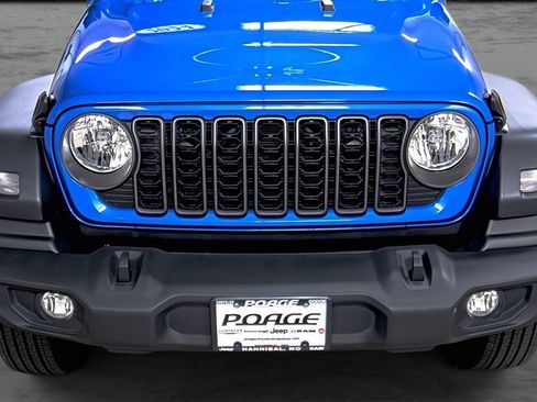 Used 2024 Jeep Wrangler Sport AWD/4WD image 16