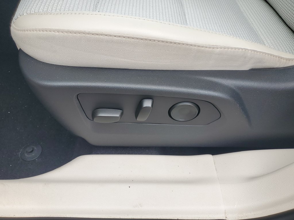 Certified 2021 Buick Envision Preferred FWD image 21