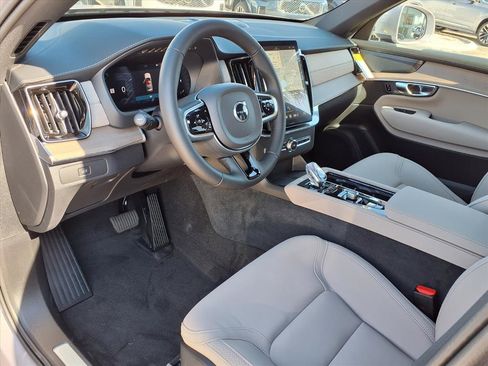 New 2026 Volvo XC90 B6 Plus w/ Protection Package Premier image 12
