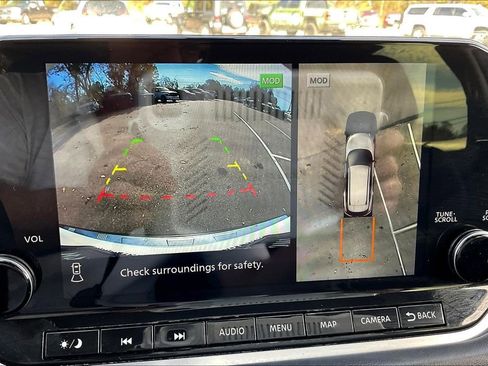 Used 2023 Nissan Rogue SL w/ SL Premium Package image 21