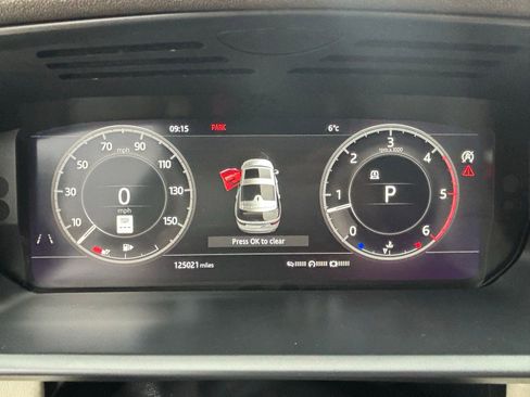 Used 2018 Land Rover Discovery HSE Luxury image 15