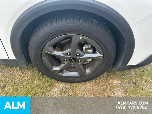 Used 2025 Kia K4 FWD image 14