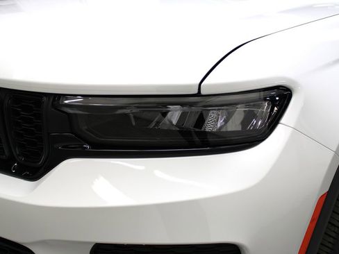 New 2025 Jeep Grand Cherokee Altitude image 35