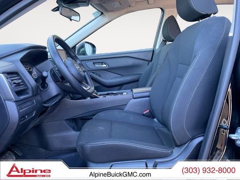 Used 2024 Nissan Rogue S FWD image 9