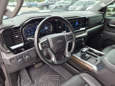 Used 2024 Chevrolet Silverado 1500 LT Trail Boss w/ Convenience Package II AWD/4WD image 26