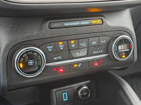 Used 2020 Ford Escape SEL image 23