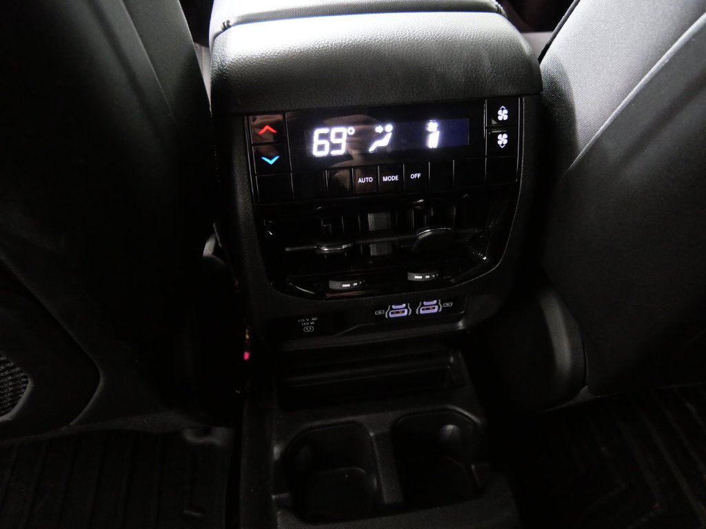 Used 2024 Jeep Grand Cherokee L Altitude AWD/4WD image 20
