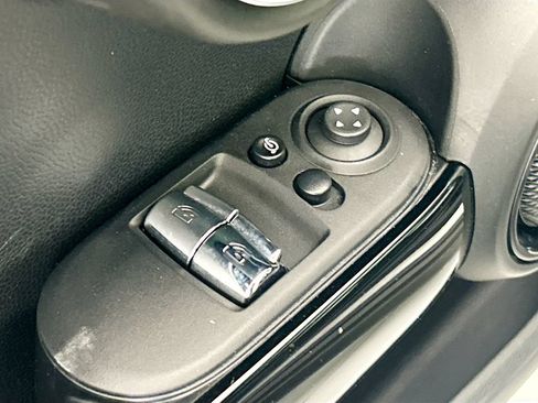 Used 2024 MINI Cooper S FWD image 26