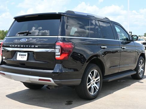 Used 2024 Ford Expedition Limited AWD/4WD image 3