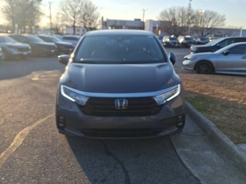 Used 2023 Honda Odyssey EX-L image 2