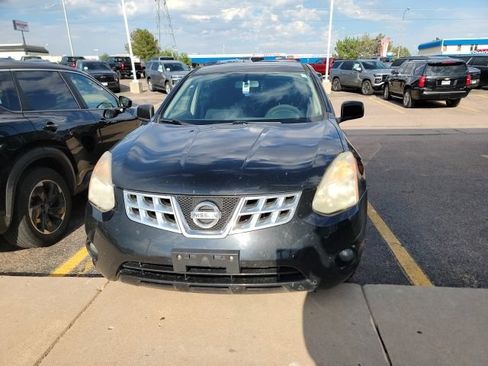 Used 2013 Nissan Rogue S w/ Special Edition Pkg AWD/4WD image 2