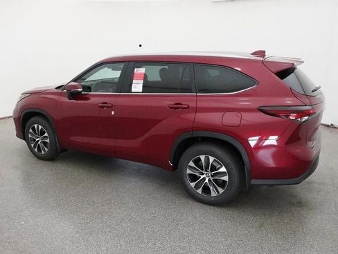 New 2026 Toyota Highlander XLE AWD/4WD image 4
