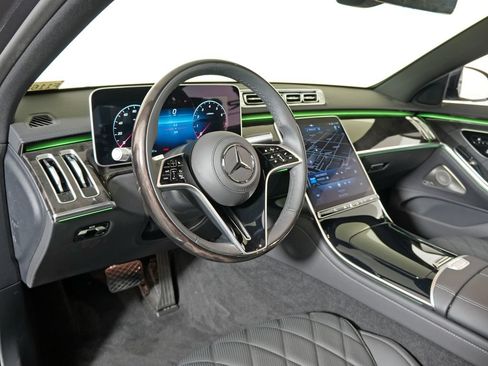 Used 2025 Mercedes-Benz S 580 4MATIC Sedan image 14