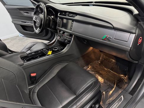Used 2016 Jaguar XF R-Sport image 58