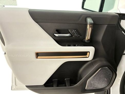Certified 2024 GMC Hummer EV 3X AWD/4WD image 13