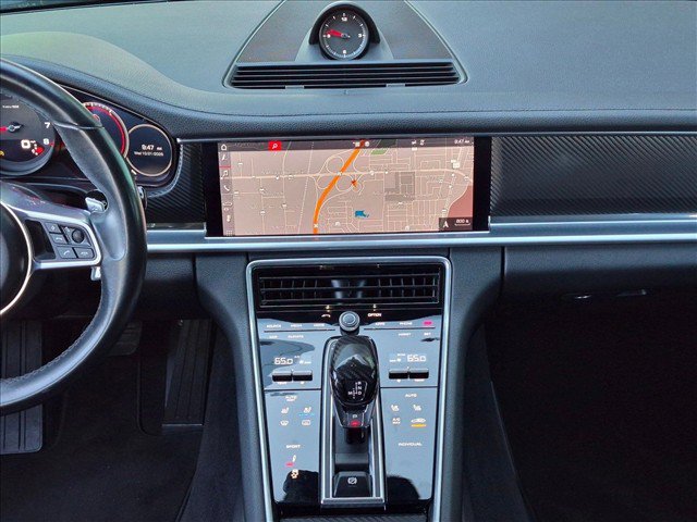 Used 2018 Porsche Panamera image 10