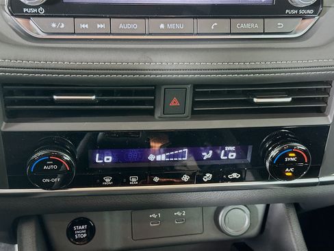 Used 2026 Nissan Rogue SV FWD image 23