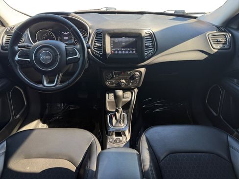 Used 2019 Jeep Compass Altitude image 9