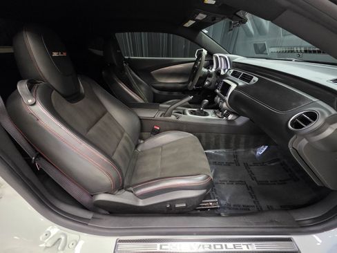 Used 2013 Chevrolet Camaro SS w/ SS Performance Package RWD image 2