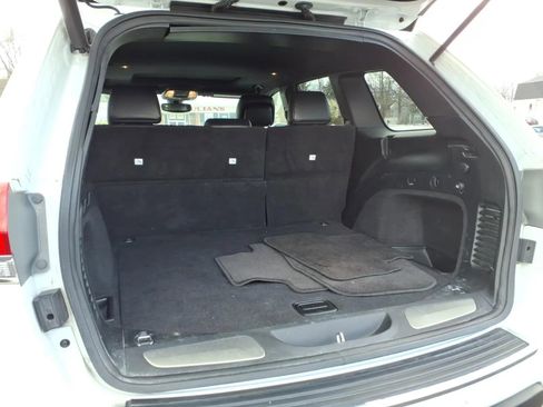 Used 2019 Jeep Grand Cherokee Limited image 21