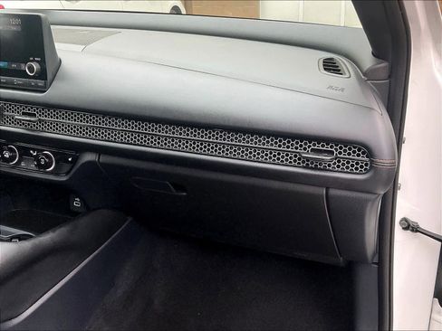 Used 2023 Honda HR-V Sport image 13