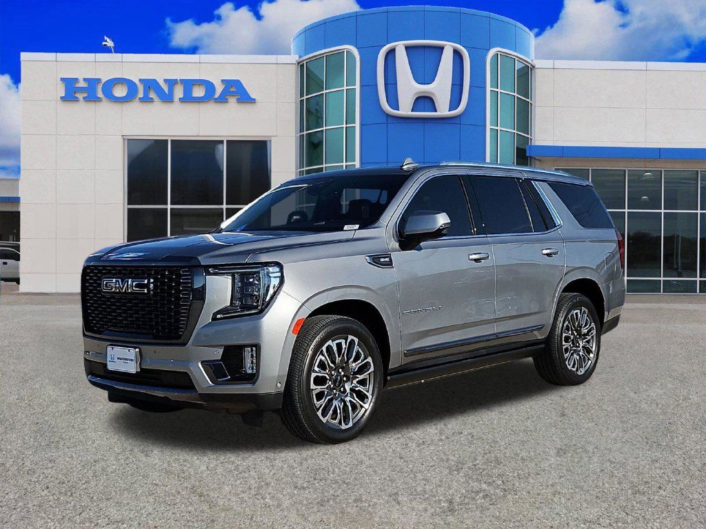 Used 2023 GMC Yukon Denali Ultimate AWD/4WD image 7