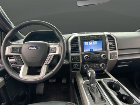 Used 2018 Ford F150 Lariat w/ Equipment Group 502A Luxury AWD/4WD image 12
