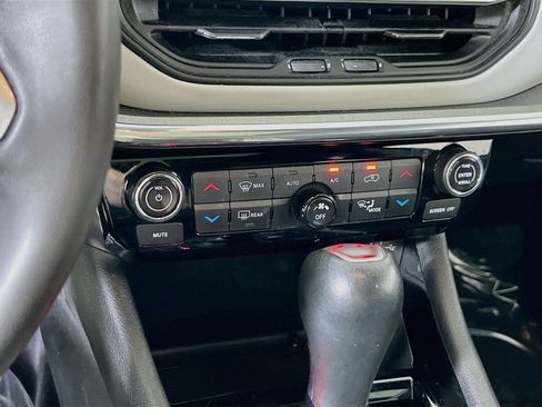 Used 2023 Jeep Compass Limited w/ Sun and Sound Group image 15