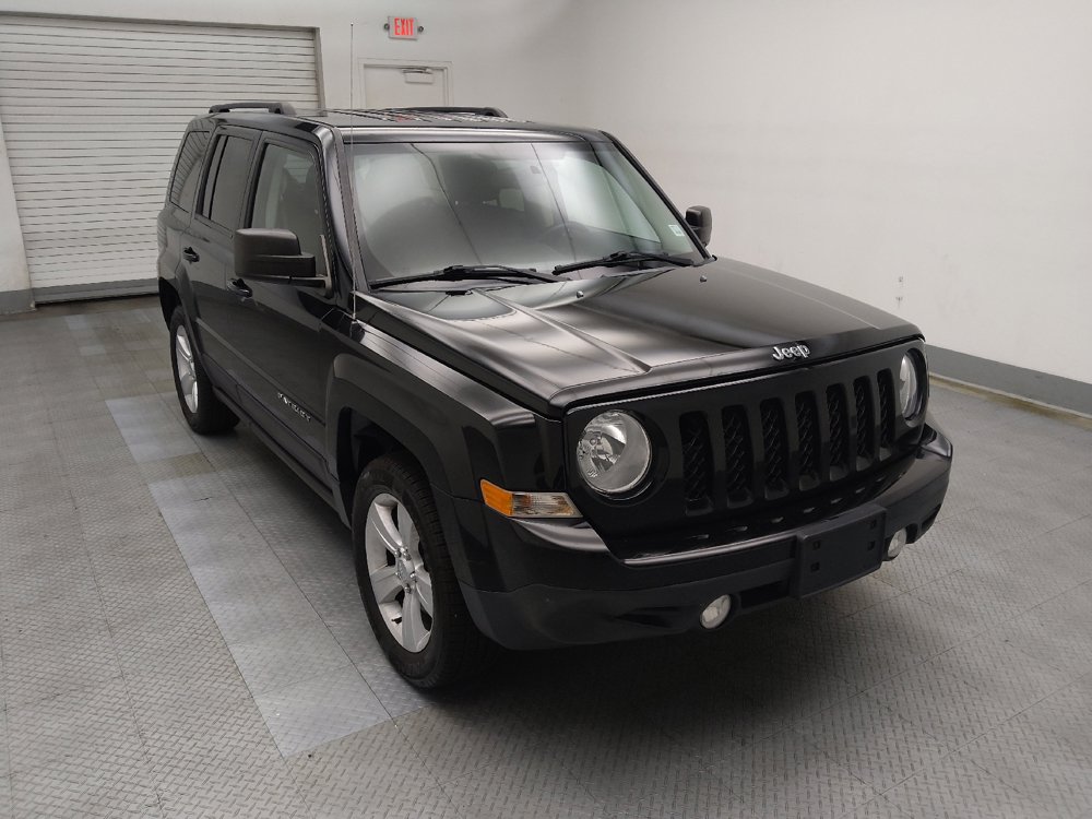 Used 2016 Jeep Patriot Latitude AWD/4WD image 13