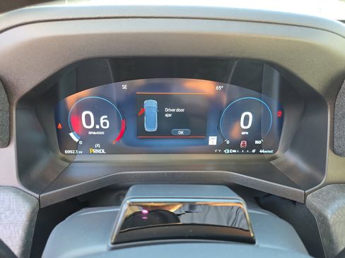 Used 2025 Ford Explorer Platinum w/ Ultimate Package image 30