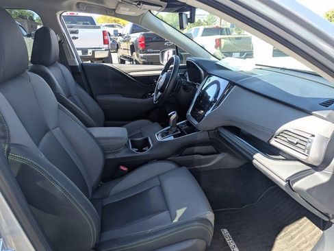 Used 2025 Subaru Outback Onyx Edition image 35