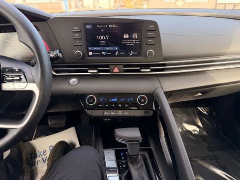 New 2025 Hyundai Elantra Blue Blue DCT image 17