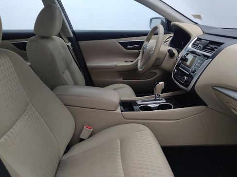 Used 2018 Nissan Altima 2.5 SV FWD image 21