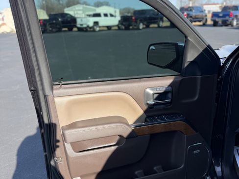 Used 2016 Chevrolet Silverado 1500 LTZ w/ LTZ Plus Package image 14