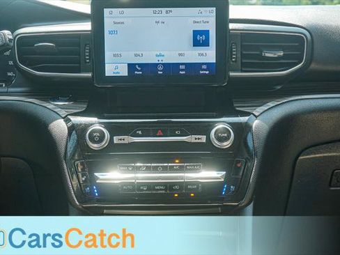 Used 2022 Ford Explorer Limited w/ Equipment Group 301A RWD image 26