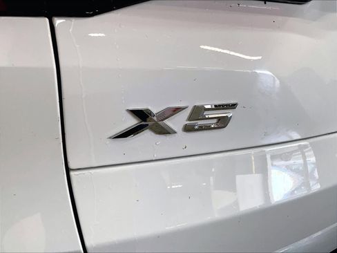 Used 2025 BMW X5 xDrive50e image 10