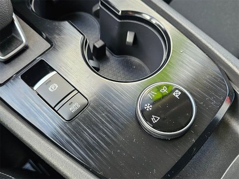 Certified 2024 Nissan Rogue S image 25