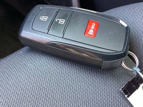 Used 2024 Toyota Tacoma TRD Sport image 30