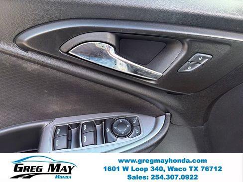Used 2024 Chevrolet Malibu LT FWD image 11