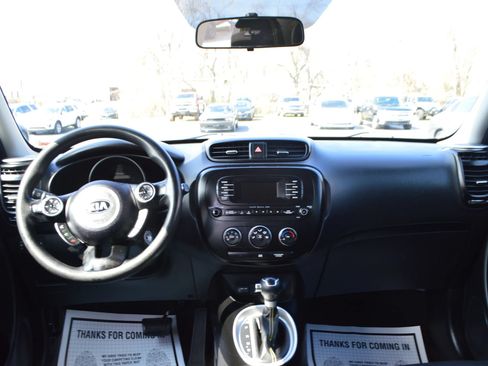 Used 2015 Kia Soul + FWD image 17