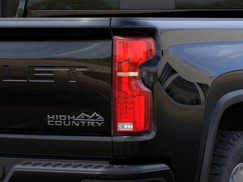 New 2026 Chevrolet Silverado 2500 High Country w/ High Country Premium Package AWD/4WD image 11