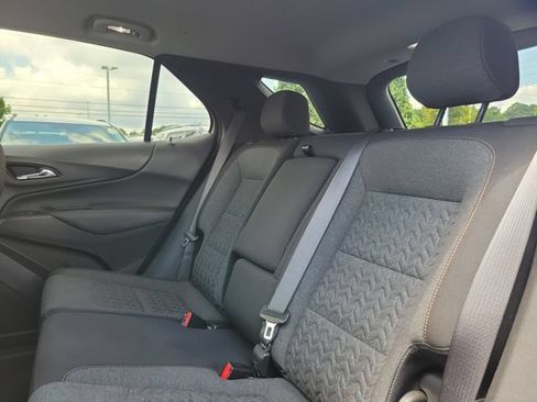 Used 2022 Chevrolet Equinox LT FWD image 9