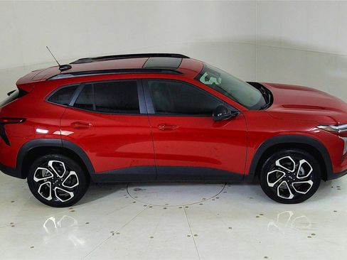 New 2026 Chevrolet Trax RS w/ Sunroof Package image 23