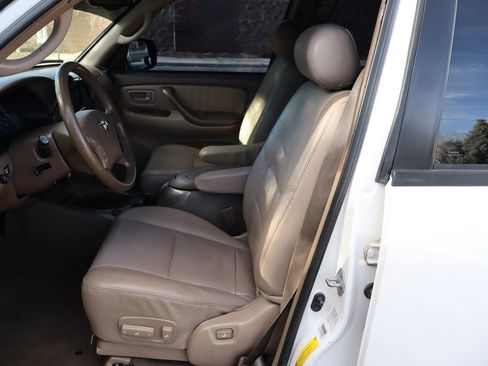 Used 2003 Toyota Sequoia Limited image 19